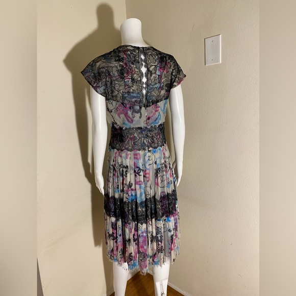 Chanel Silk Multi-Color Logo Graphic Dress Sz: EUR 40 US 6 - Picture 6 of 10